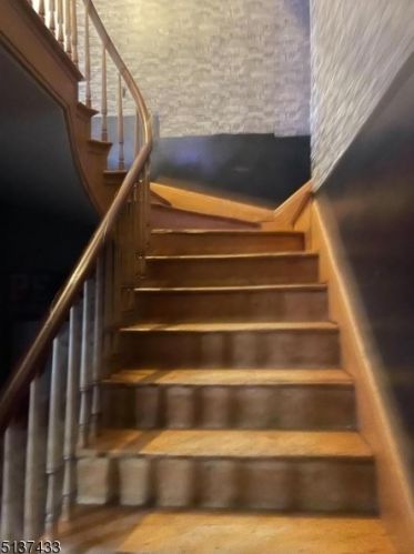 184 Market St, Belvidere NJ  07823-1205 exterior