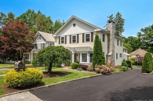 8 Ramapoo Rd, Ridgefield, CT 06877-3702
