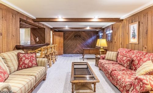 262 Overmount Ave, West Paterson NJ  07424-3284 exterior