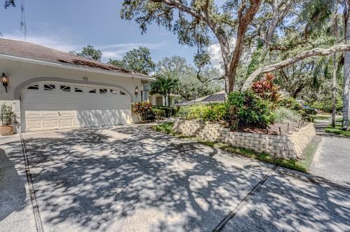 963 Ridgewood Ter, Tarpon Springs FL  34689-2622 exterior