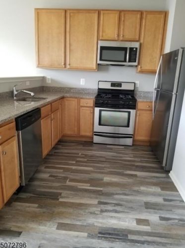 105 Conover Ter, Lebanon NJ  08833-2183 exterior