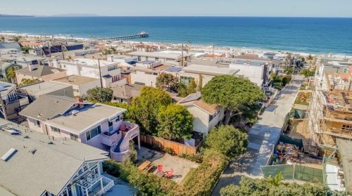 400 17th St, Manhattan Beach CA  90266-4638 exterior
