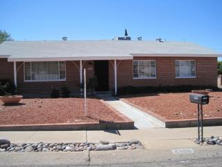 4866 Cooper St, Tucson, AZ 85711-3618