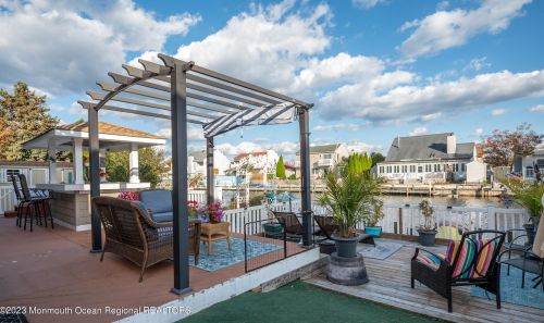 106 Moorage Ave, Berkeley Township NJ  08721-1879 exterior