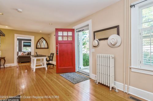 23 Field Ave, Tinton Falls, NJ 07701-5811