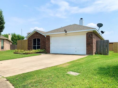 10505 Dry Valley Ct, Fort Worth, TX 76108-6909