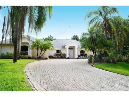 518 Cross Creek Cir, Sebastian, FL 32958-8311