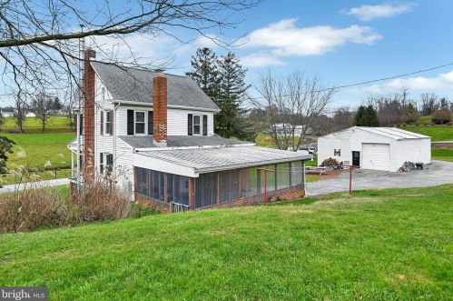 435 Boxwood Rd, Red Lion PA  17356-8347 exterior