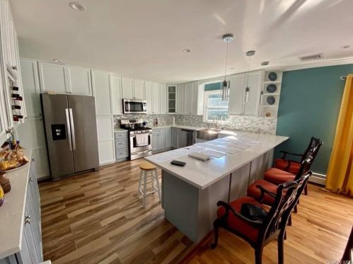 29 Wickford Rd, New Rochelle, NY 10801-1417