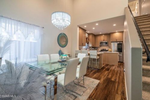 4376 Ish Dr, Simi Valley CA  93063-2945 exterior