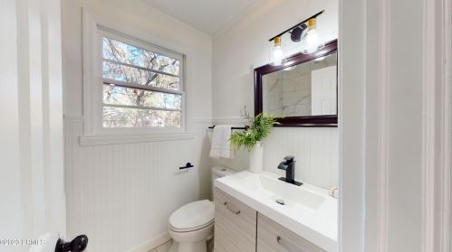 1117 Lafayette St, Beaufort SC  29902-4057 exterior