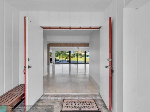4989 Pineview Cir, Delray Beach, FL 33445-4348