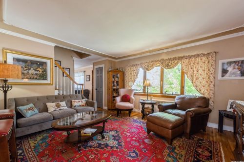 3766 Hudson Ave, Seaford NY  11783-2319 exterior