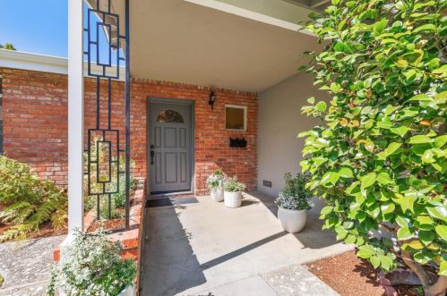 1080 Rockefeller Dr, Sunnyvale, CA 94087-2073