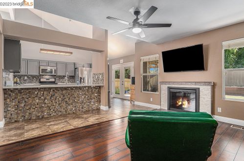 5059 Claremont Ct, Oakley, CA 94561-3323