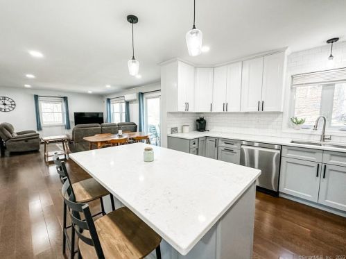 49 Bunny Rd, Norwich CT  06365-8705 exterior