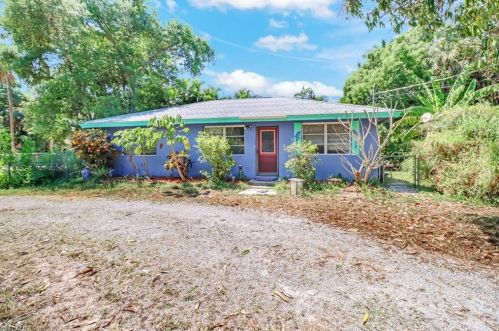 262 Rose Apple Ln, Naples, FL 34114-2556