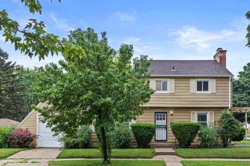 4480 70, Milwaukee WI 53218-5408 exterior