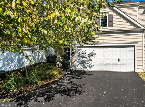 243 Caldwell Cir, Downingtown PA  19335-4927 exterior