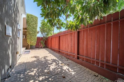 4330 Theresa St, Long Beach CA  90814-1334 exterior