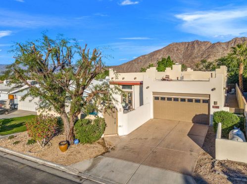 54450 Avenida Alvarado, La Quinta CA  92253-3690 exterior