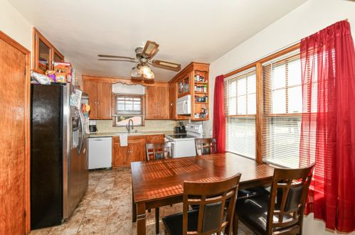 3576 60th St, Milwaukee WI  53216-2712 exterior