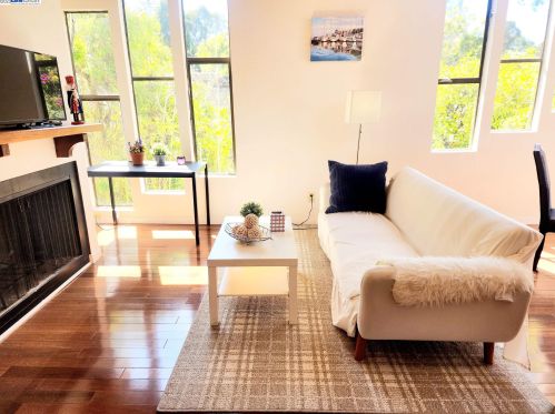 2352 Hilgard Ave, Berkeley CA  94709-1312 exterior