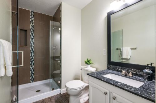 448 Cypress Ave, Princeton By The Sea CA  94019-1602 exterior