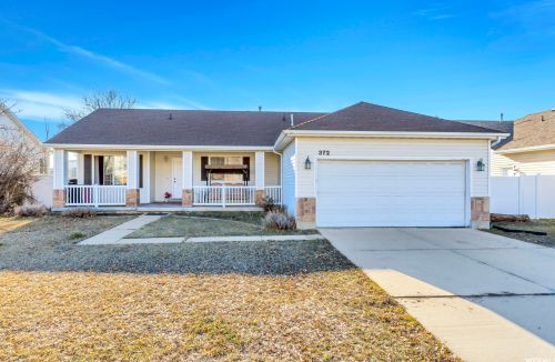 372 Christine Way, West Kaysville, UT 84037-4138