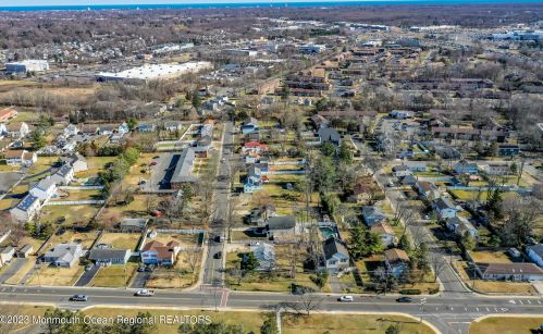 58 Richardson Ave, Tinton Falls NJ  07724-1313 exterior