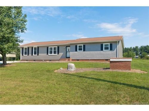 110 Maxwell Ln, Statesville, NC 28677-2419