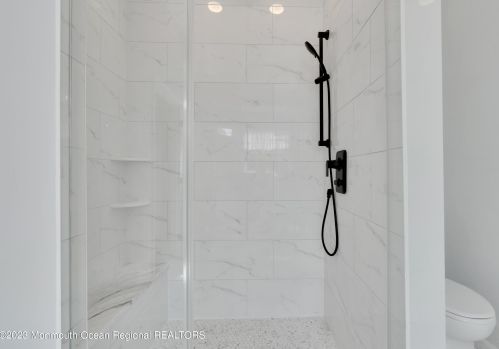 11 Dawnwinds Ct, Lakewood NJ  08701-7517 exterior