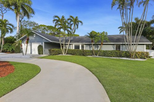 12750 Oak Arbor Dr, Boynton Beach, FL 33436-6135