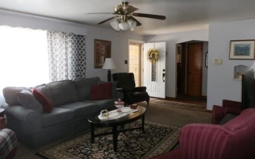 843 Stanton Ave, Pittsburgh, PA 15209-2577