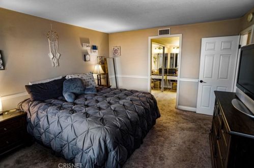 28307 Connie Ct, Santa Clarita CA  91387-3251 exterior
