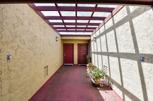 758 Stonegate Dr, South San Francisco, CA 94080-1561