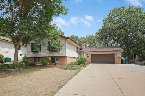 13049 Eldorado St, Minneapolis, MN 55449-4916