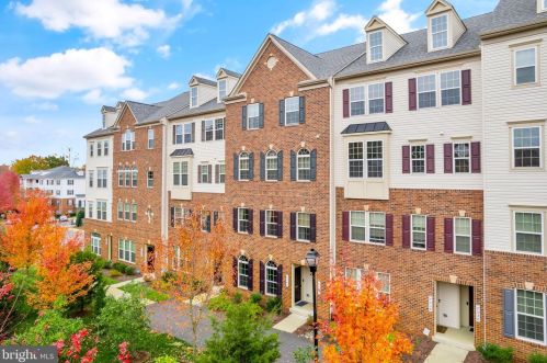 7542 Brunson Cir, Gainesville VA  20155 exterior