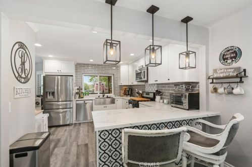 40000 Amberley Cir, Temecula CA 92591-7010 exterior