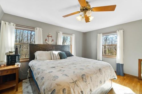 261 Whistle Town Rd, East Lyme CT  06333-1031 exterior