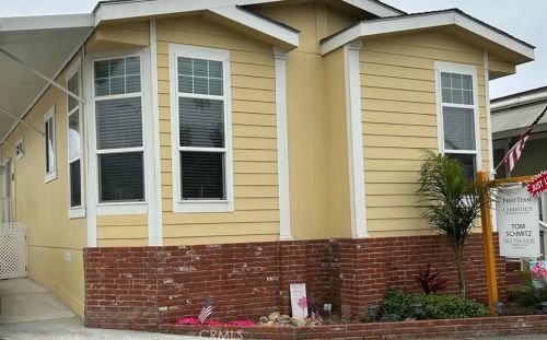 6218 Sea Breeze Dr, Long Beach, CA 90803-2325