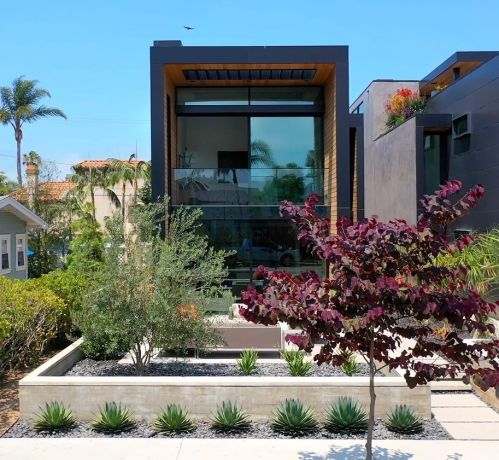 807 Huntington St, Huntington Beach, CA 92648-4756