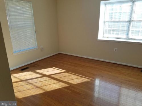 5743 Burke Towne Ct, Springfield VA  22015-3138 exterior