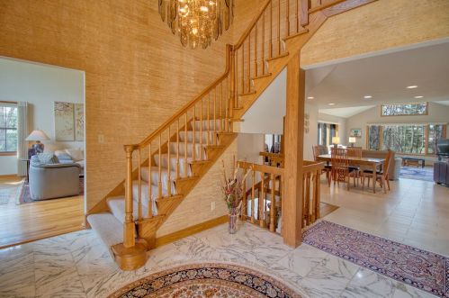 9939 Valley Hill Dr, Thiensville, WI 53092-5350