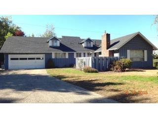 1060 Luellen Dr, Roseburg, OR 97471-2642