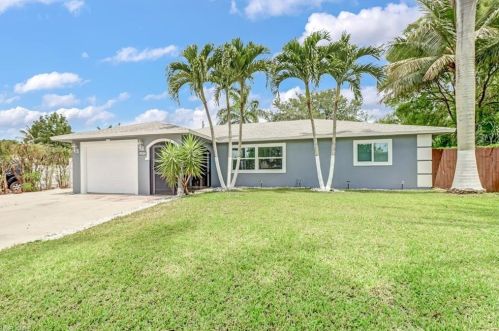 5297 24th Ave, Naples, FL 34116-6959
