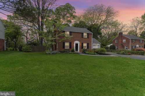 320 Strafford Ave, Wayne, PA 19087-2502