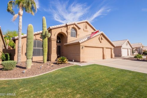 435 Burk St, Gilbert, AZ 85296-2216