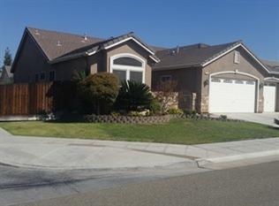 5726 Chennault Ave, Fresno, CA 93722-2649