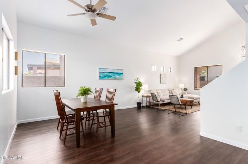 1342 Dunbar Dr, Phoenix AZ 85041-6151 exterior